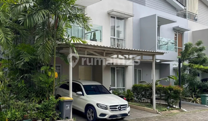 Beautiful House on Durian Street Jagakarsa South Jakarta