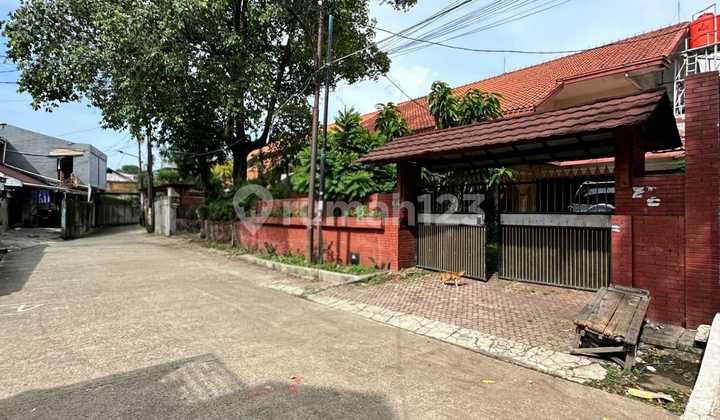 Cheap Land Plot with Building in Cipete Complex, South Jakarta