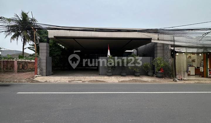 Beautiful Affordable House by the Jagakarsa Main Road, South Jakarta