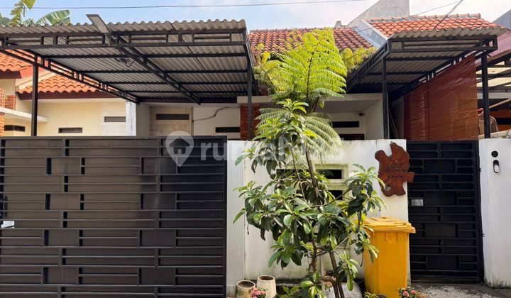 Rumah Cantik Dalam Komplek Tanah Baru Beji Depok