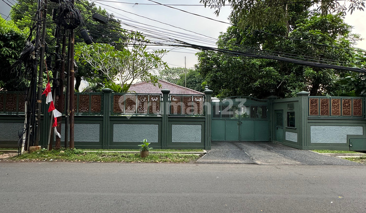 Beautiful House Can Be Used for Office in Ampera Kemang, South Jakarta Beautiful House Can Be Used for Office in Ampera Kemang, South Jakarta