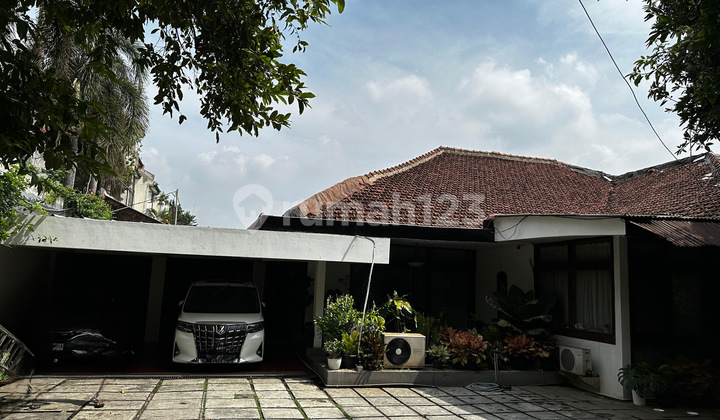 Rumah Siap Huni Murah Zona Komersil Kemang Jakarta Selatan