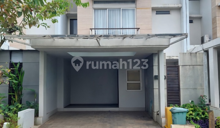 Rumah Cantik Perumahan Serenia Hills Lebak Bulus