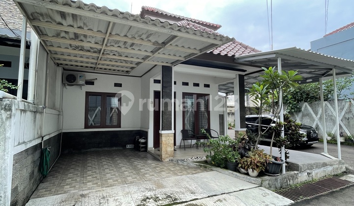 Beautiful Home in Townhouse Condet East Jakarta