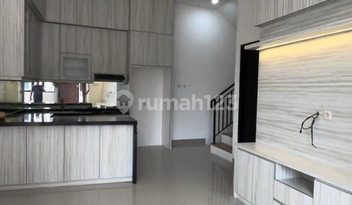 Rumah Brand New Townhouse Tanah Baru Depok 2