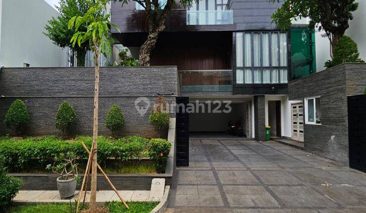 Rumah Mewah Dalam Komplek Simprug Kebayoran Baru Jakarta Selatan 1