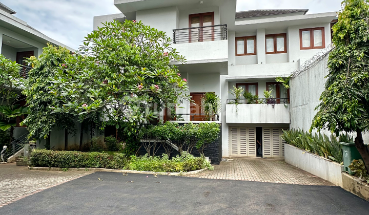 Rumah Cantik Murah Dalam Townhouse Lebak Bulus Jakarta Selatan