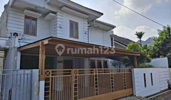 Beautiful Affordable House in Benda Jagakarsa Complex, South Jakarta