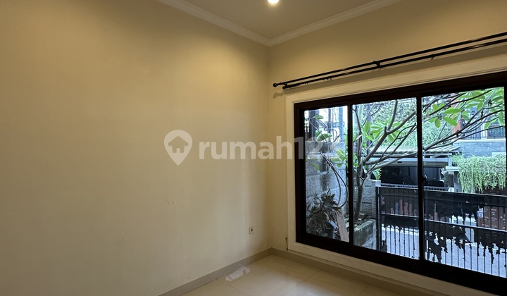 Rumah Cantik Dalam Komplek Benda Jagakarsa Jakarta Selatan 2