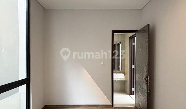 Brand New House in Serenia Hills Lebak Bulus Housing Estate 2