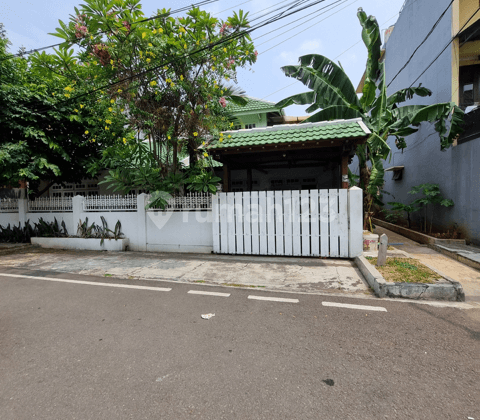 Rumah Lama Terawat di Dalam Komplek Pulo Mas Jakarta Timur 1