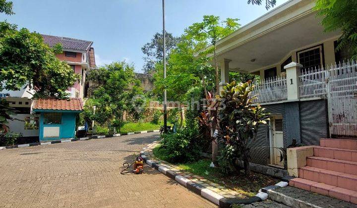 Rumah Siap Huni 1 Lantai Depan Taman di Villa Cinere Mas 2