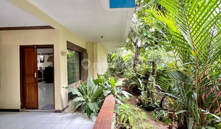 Rumah Lama Terawat 2 Lantai Area Senopati Scbd Jakarta Selatan 2