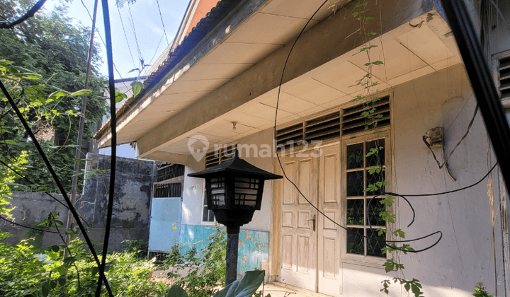 Rumah Tua Hitung Tanah di Kebayoran Baru Jakarta Selatan 2