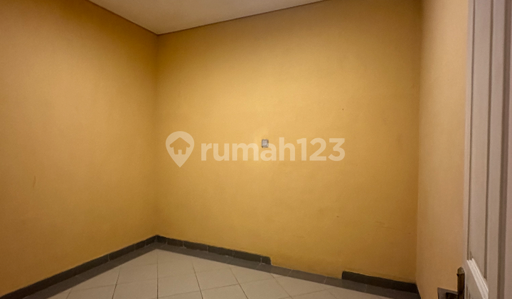 1.5-Story House in Cinere Complex 2