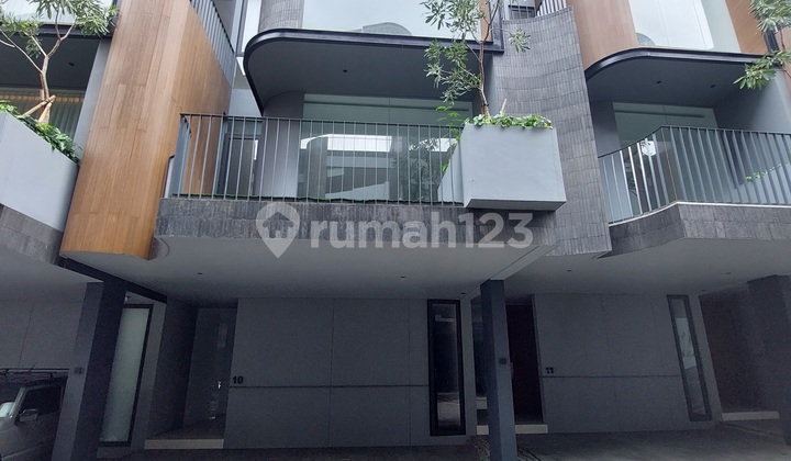 New 4-Story Townhouse in Kemang, South Jakarta New 4-Story Townhouse in Kemang, South Jakarta