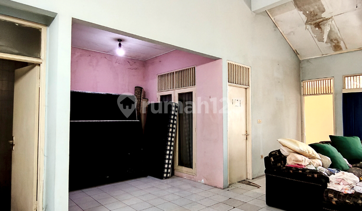 Rumah Hitung Tanah dalam Komplek Lebak Bulus Jakarta Selatan