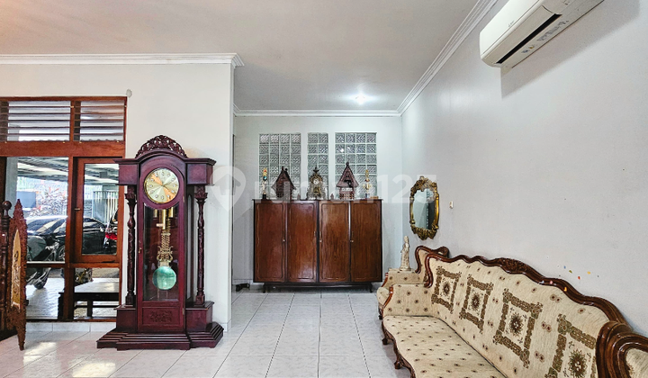 Rumah Lebar Jalan 3 Mobil Dekat Eco Park Tebet Barat Jakarta 2