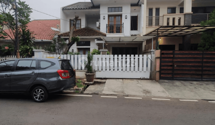 Rumah 2 Lantai di Perumahan Pondok Indah Jakarta Selatan 2