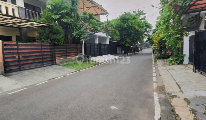 Rumah 2 Lantai di Perumahan Pondok Indah Jakarta Selatan 1