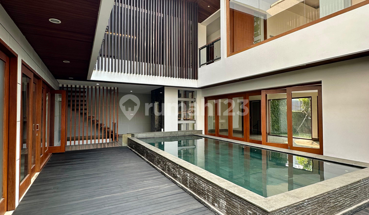 Rumah Baru Modern Tropical Minimalis di Pondok Indah Rumah Baru Modern Tropical Minimalis di Pondok Indah