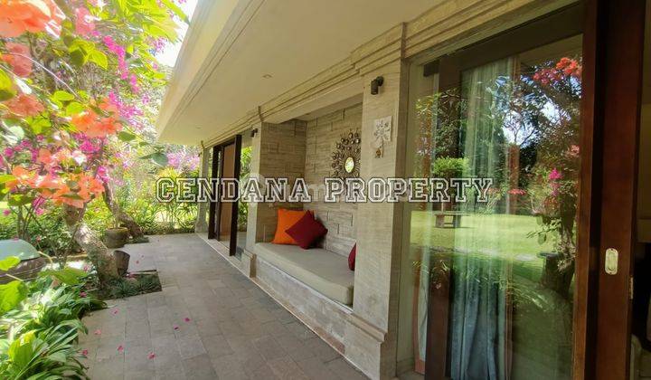 Beautiful Villa With Big Wonderful Garden Sanur 2