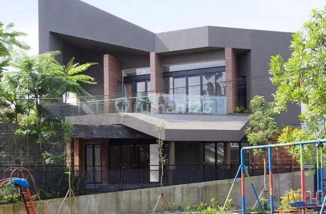 Rumah Industrial Di Sekto 9 Bintaro Jaya Swimming Pool  1