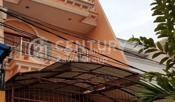 Dijual Cepat Rumah 2 Lt Lokasi Strategis Daerah Jelambar Jakbar 1