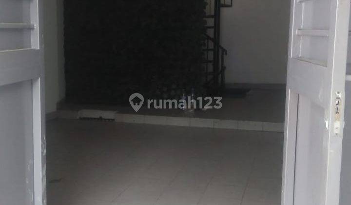 Disewakan Rumah 2 Lantai Siap Huni di Tomang Jakarta Barat 2