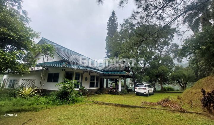 VILLA AND OUTDOOR TOURISM AREA IN BOGOR