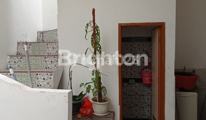 RUMAH 2,5 LANTAI  SIAP HUNI DI PERUMAHAN SURYA MANDALA JAKA MULYA - BEKASI SELATAN BEKASI  2