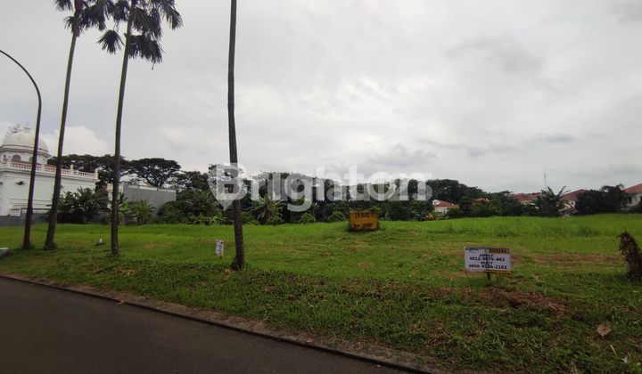 Land Area 800 meters in Kota Wisata near Mall Living World, Narogong Toll Road and Nagrak. Land Area 800 meters in Kota Wisata near Mall Living World, Narogong Toll Road and Nagrak.