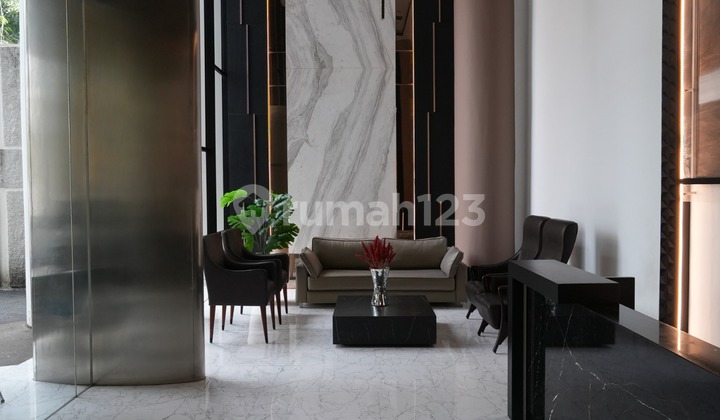 Dijual Gedung Pekantoran Siap Pakai 6lantai, Jakarta Barat 