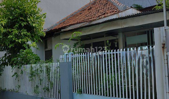 DIJUAL Rumah Tua hitung Tanah di Sunrise Garden Luas 150m² SHM 1