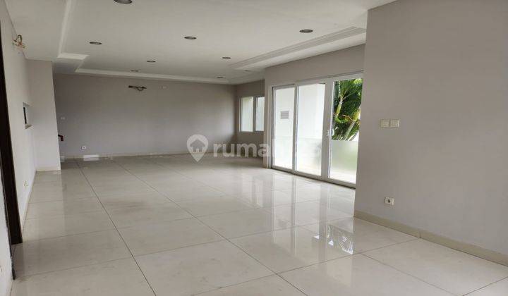 FAST SALE Rumah di Serenade Lagoon uk 8x20m² Unfurnished 2