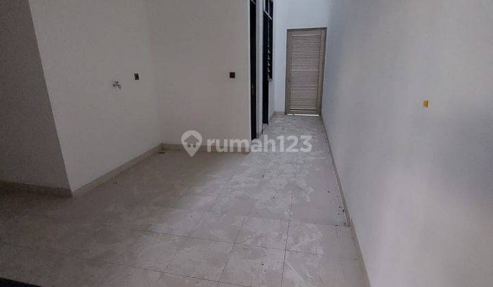 FOR RENT Rumah 3 Lantai Siap Pakai di Cluster Mozart Golf Island 2