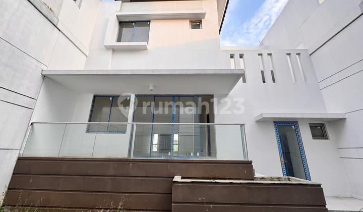 For Sale House in Golf Island Pik, Brand New, Size 10x25m², Empty.