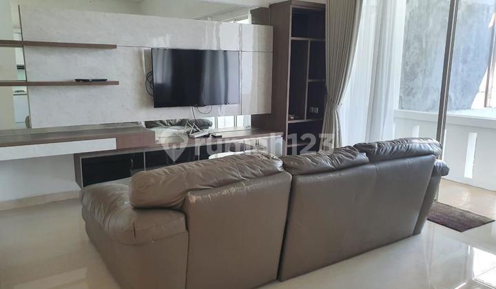 Disewakan Rumah di Pik 1 Cluster Crown, Uk.8x33m2, Fully Furnish