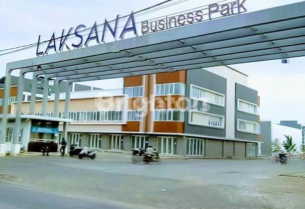 2 Kavling Pergudangan Laksana Disewakan Luas 930M² bisa Utk Alat Berat