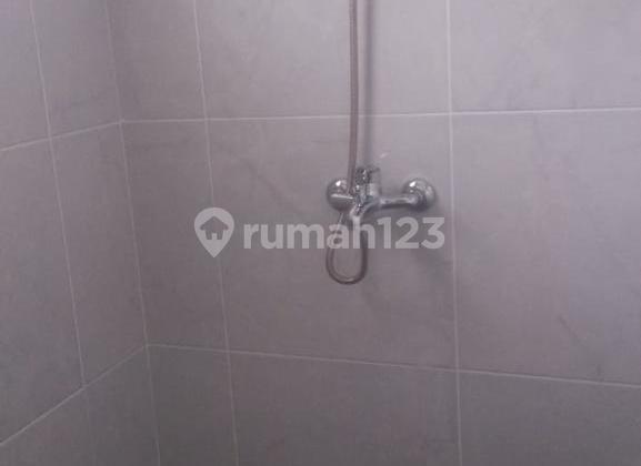 Dijual Rumah Luas 666M² 2 Lantai Unfurnish Siap Huni Hadap Boulevard 2