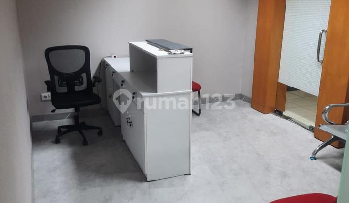 Disewakan Office Space di Sastra Graha, Kebon Jeruk, Luas 105 Sqm