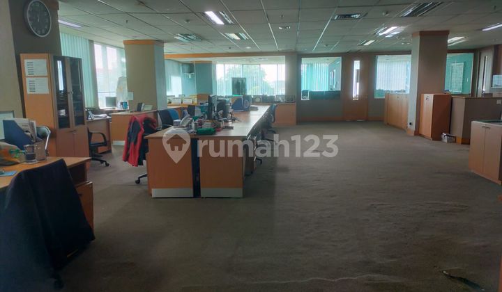 Disewakan Ruang Kantor Di Kedoya Sastra Graha Luas 500m² Semi Furnish