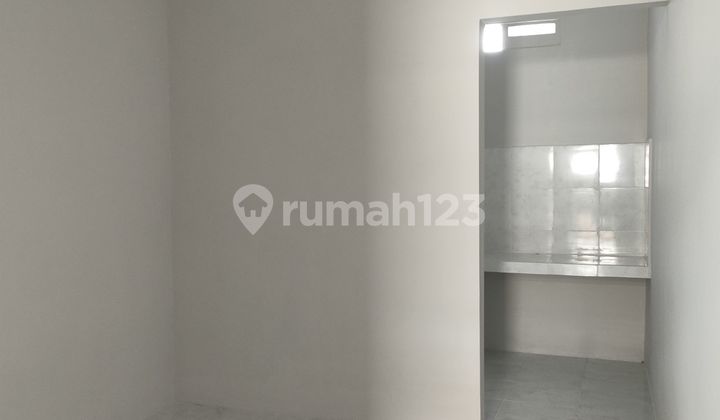 Brand new rental house in Sector 9 Bintaro near Kucica cluster. Brand new rental house in Sector 9 Bintaro near Kucica cluster.