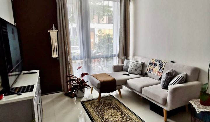 Dijual murah rumah bagus siap huni di Kebayoran Residence  2