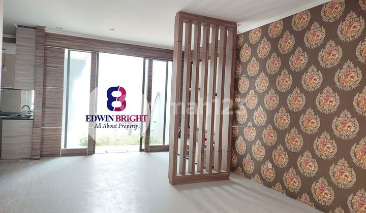 Rumah 2 lantai cantik bagus siap huni di cluster elit Ciputat  2