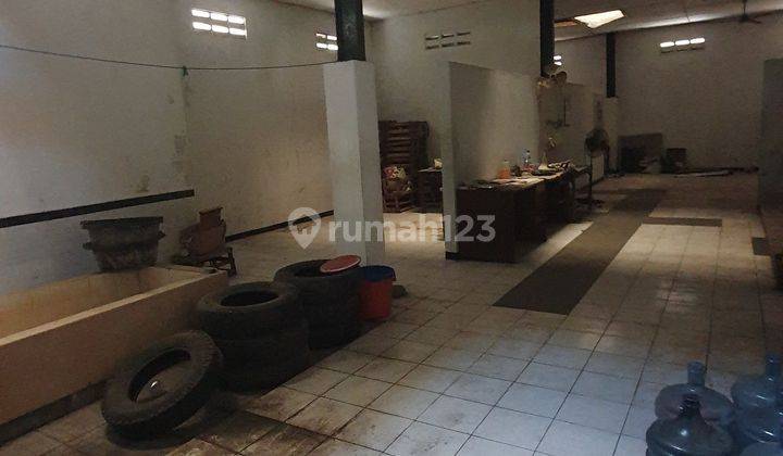 Dijual RUMAH BEKAS GUDANG TENGAH KOTA 2