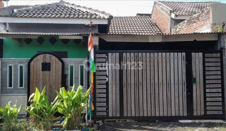 Rumah di Kramat Jegu Taman Sidoarjo.     2