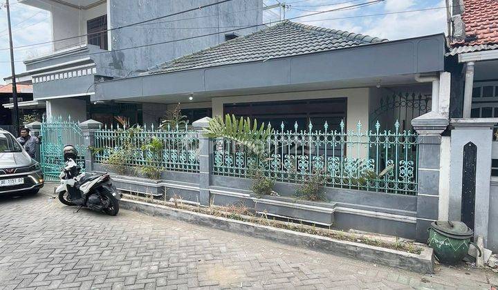 Rumah 3 Lantai Siap Huni di Jambangan Surabaya 2