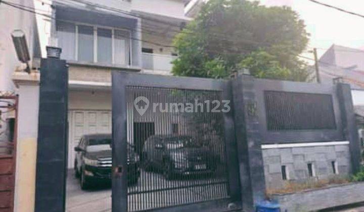 Rumah Cantik Siap Huni di Petemon Surabaya Barat 1