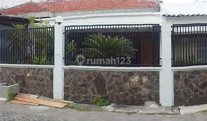 Rumah Mewah Siap Huni di Lebak Surabaya  1